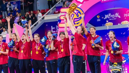 九游-深一度｜金牌教头赢回冠军荣耀，上海女排用奖杯开启复兴